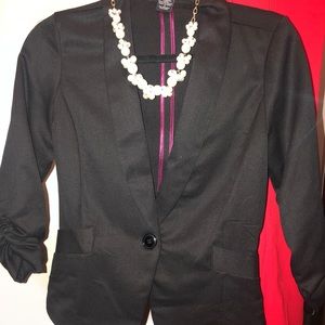 3 quarter length sleeve blazer